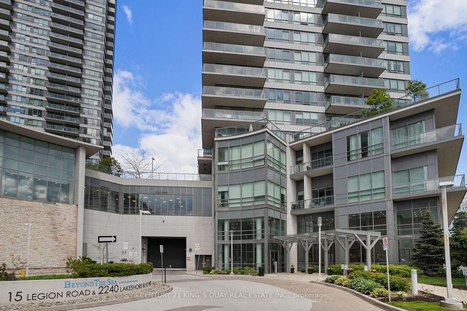 2240 Lake Shore Blvd, unit 2904 for sale