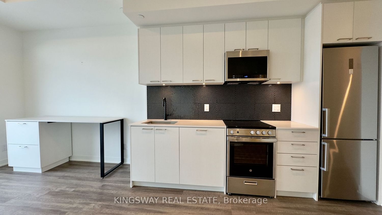 1808 St. Clair Ave W, unit 801 for rent