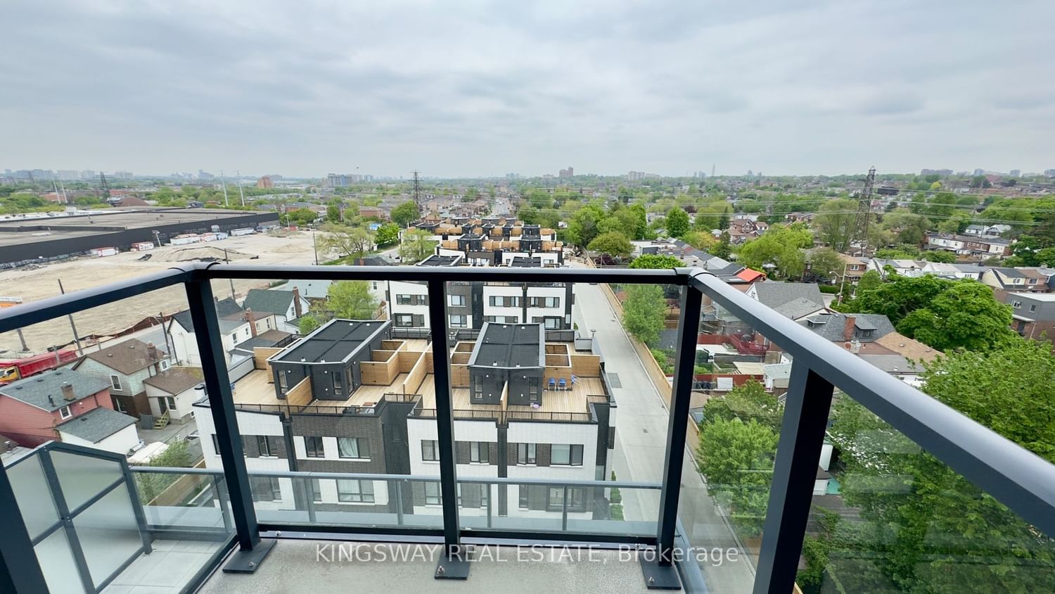 1808 St. Clair Ave W, unit 801 for rent