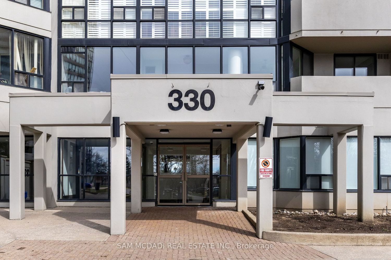 330 Rathburn Rd W, unit 607 for sale - image #2