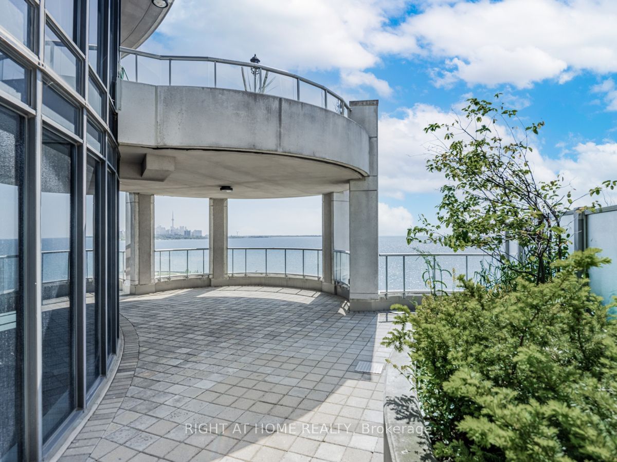 2095 Lake Shore Blvd W, unit Lph19 for sale - image #36