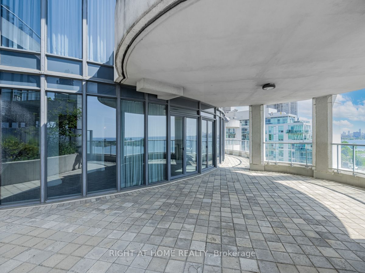 2095 Lake Shore Blvd W, unit Lph19 for sale - image #38