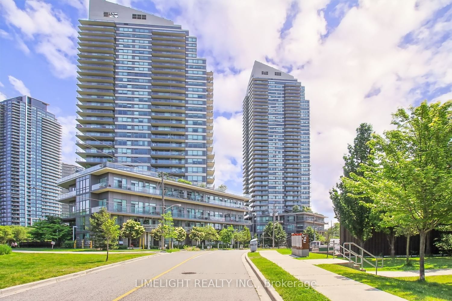 2240 Lake Shore Blvd W, unit 2208 for sale - image #1