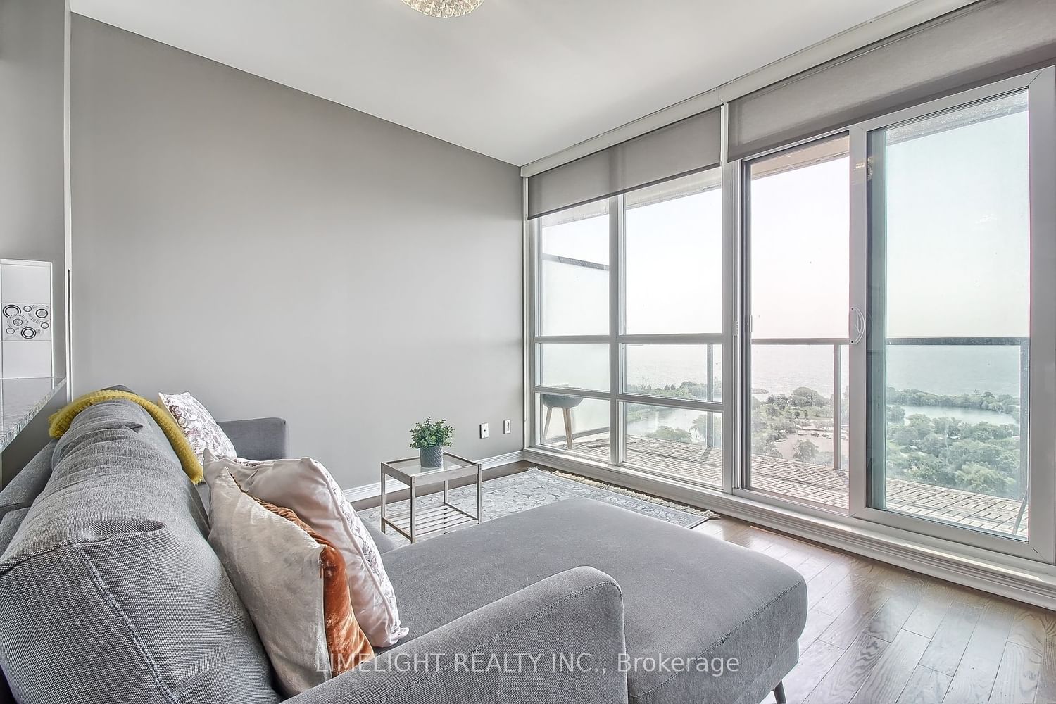 2240 Lake Shore Blvd W, unit 2208 for sale - image #13