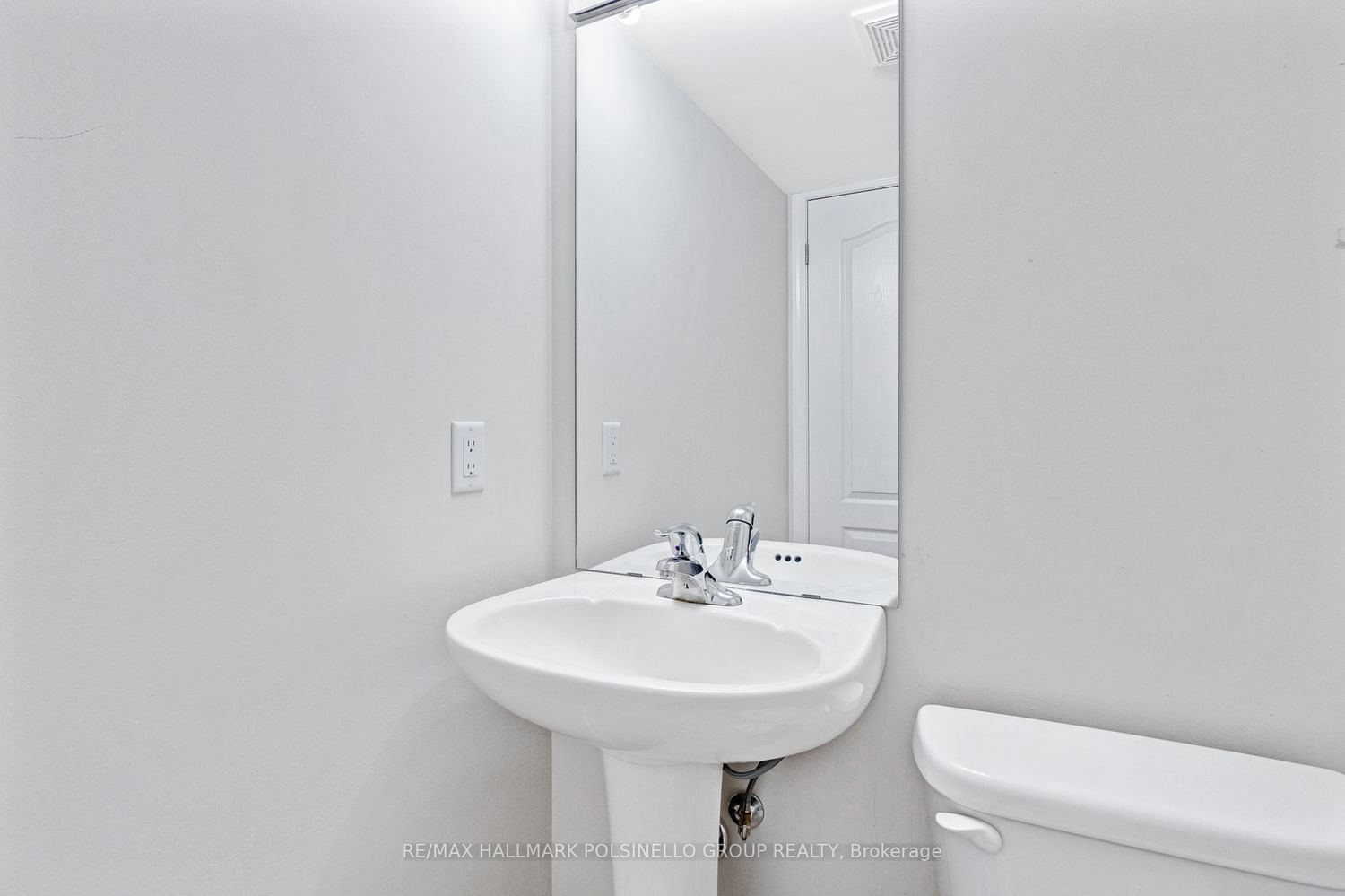 2441 Greenwich Dr, unit 44 for sale - image #18