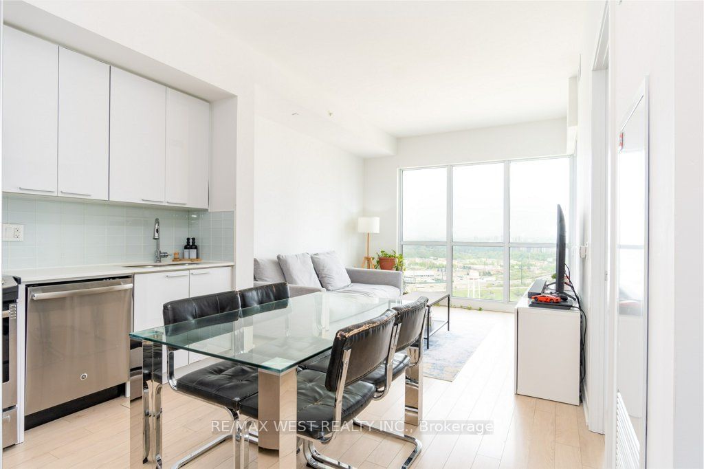 10 Park Lawn Rd, unit 2508 for sale - image #4