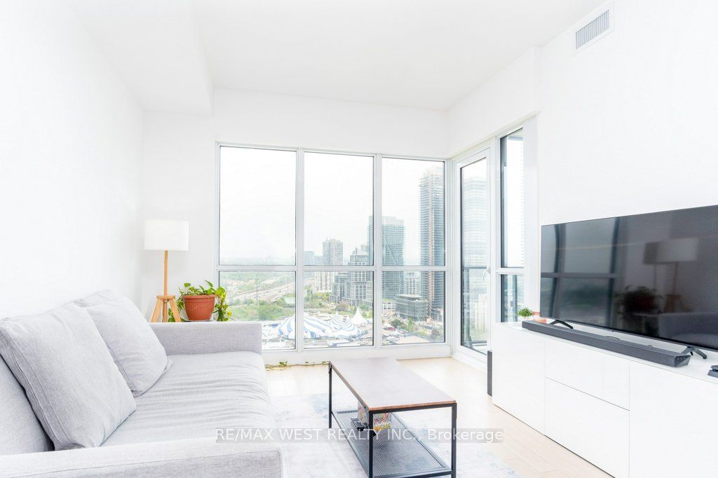 10 Park Lawn Rd, unit 2508 for sale - image #5