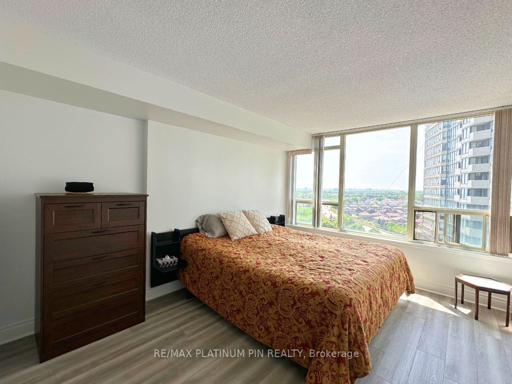 330 Rathburn Rd W, unit 1403 for sale - image #13