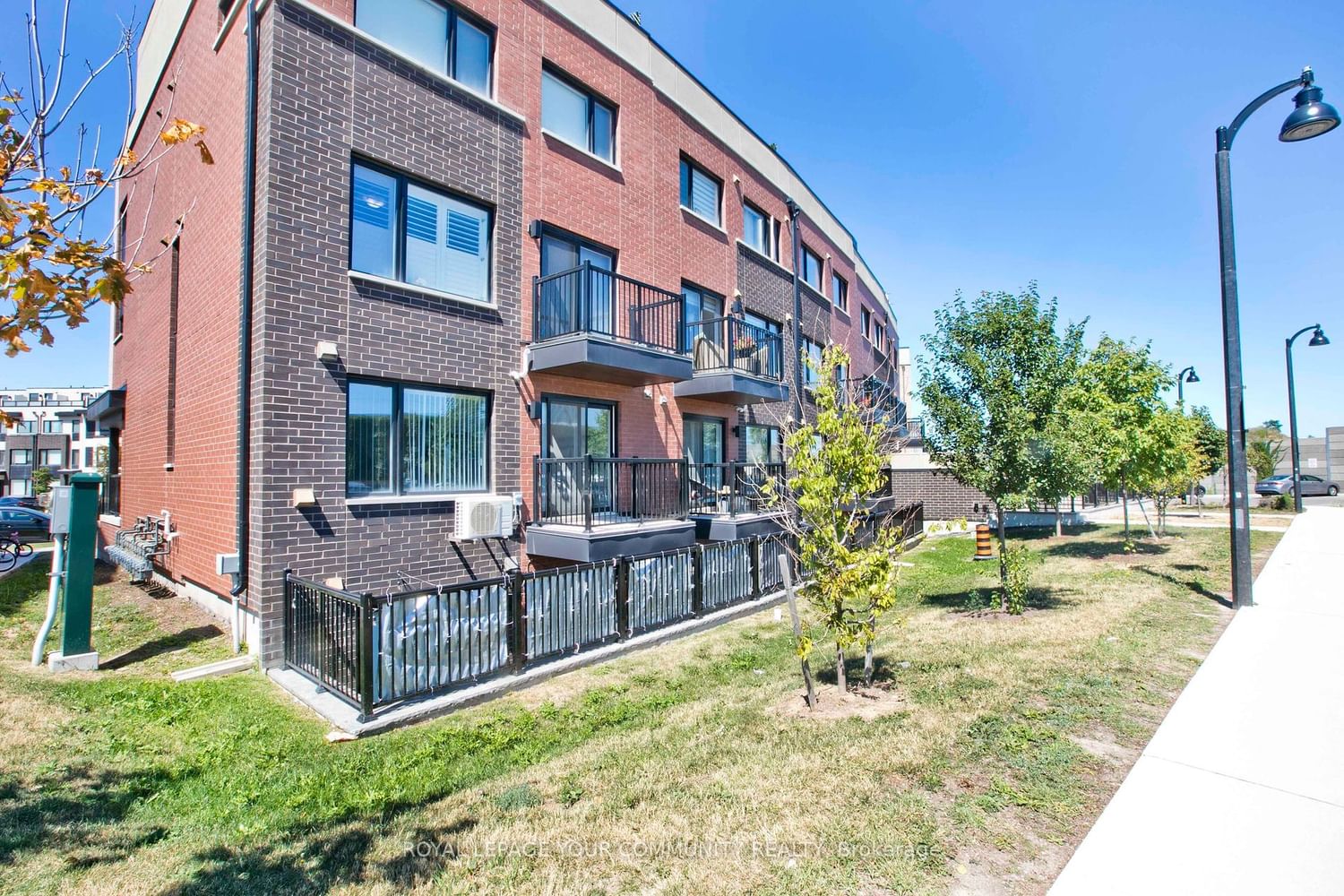 179 William Duncan Rd, unit 2 for sale - image #20