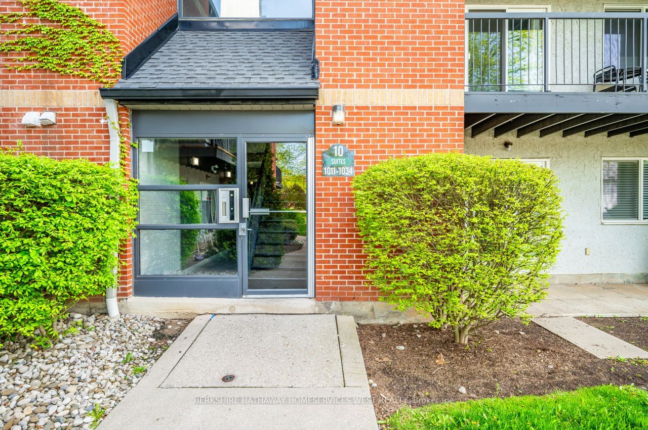 1450 Glen Abbey Gate, unit 1013 for sale - image #3