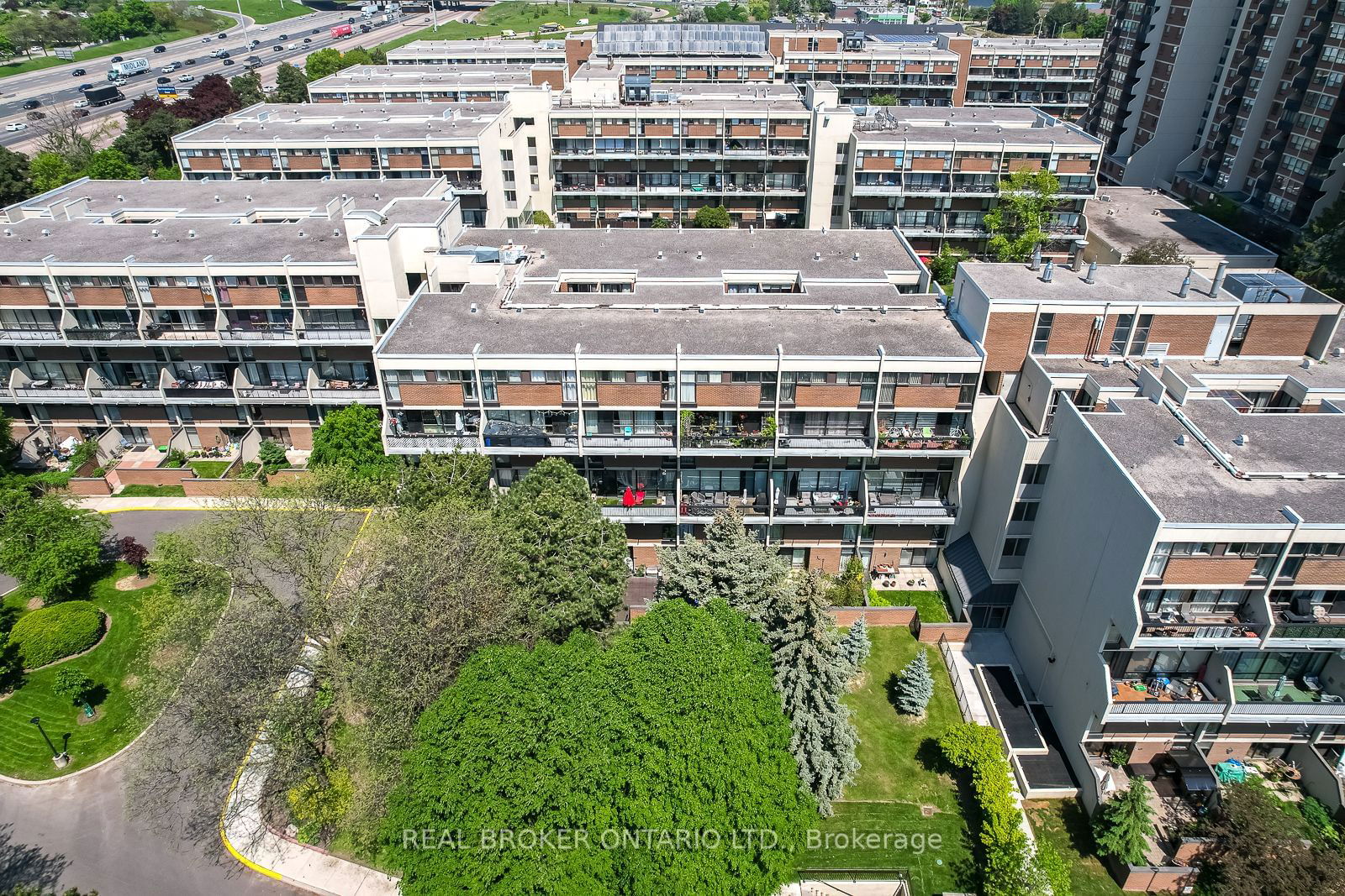 Queenscourt Condos, Etobicoke, Toronto