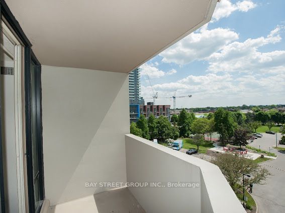 330 Rathburn Rd W, unit 601 for sale - image #21