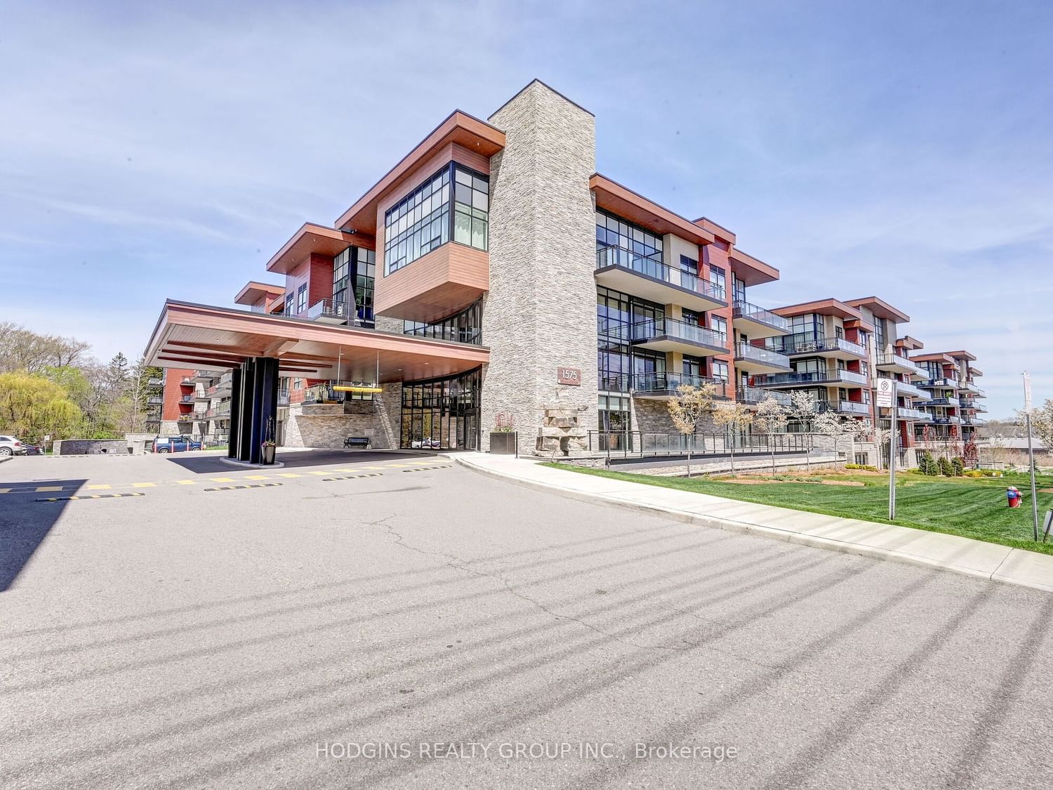 1575 Lakeshore Rd W, unit 442 for sale - image #3