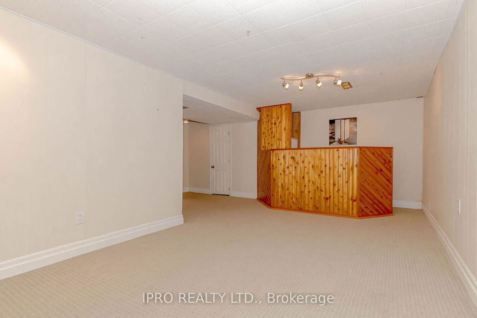 150 Kenwood Ave for sale  - image #24