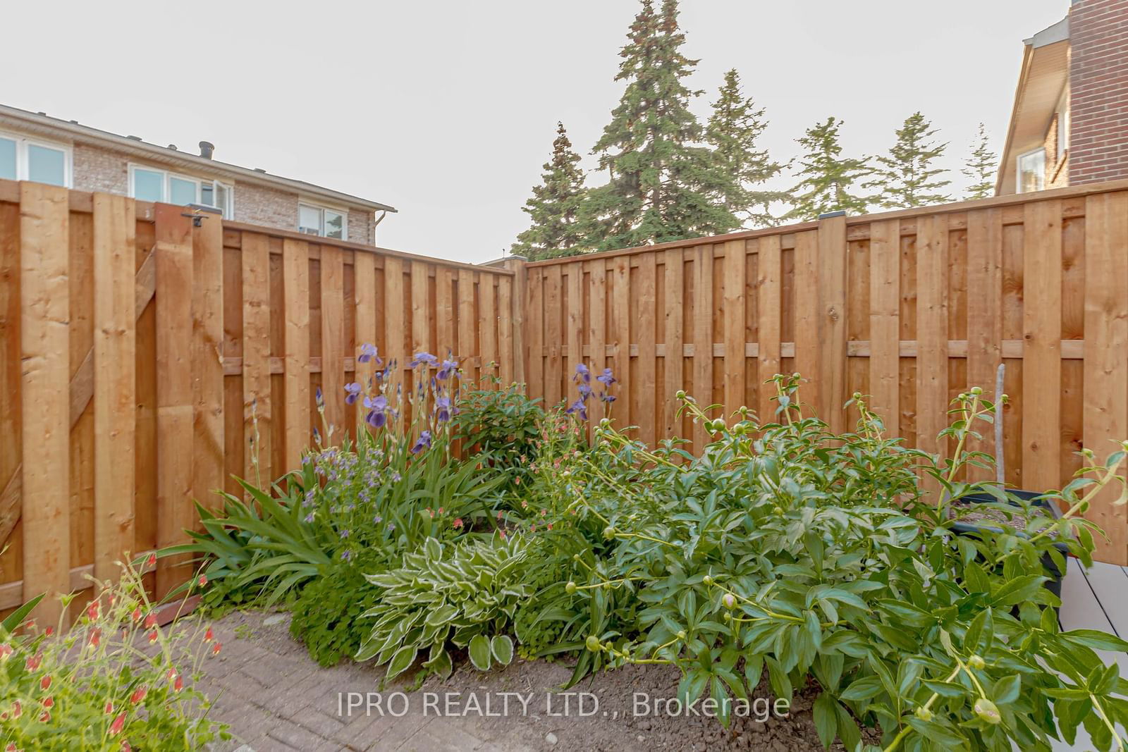 Parkwood Village Townhomes, Burlington, Toronto