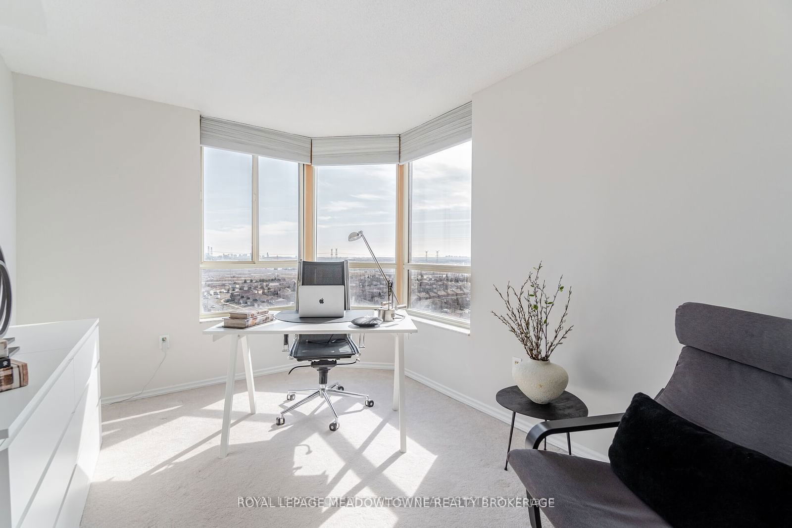 20 Cherrytree Dr, unit 1512 for sale - image #14