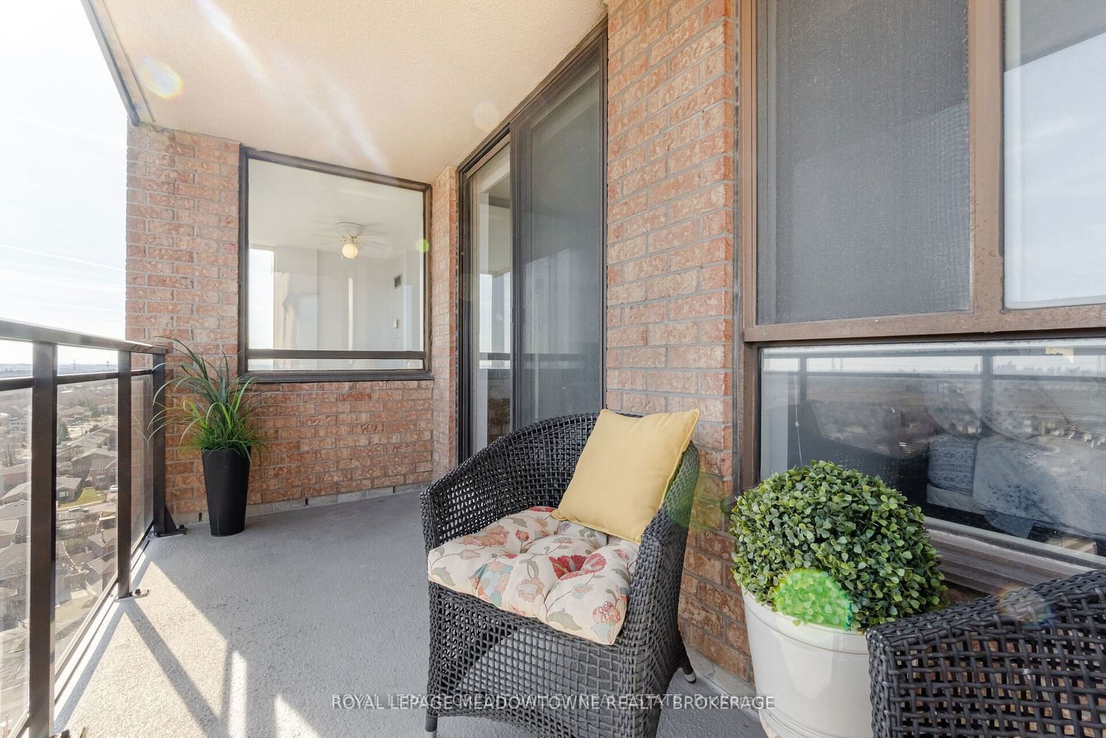 20 Cherrytree Dr, unit 1512 for sale - image #29