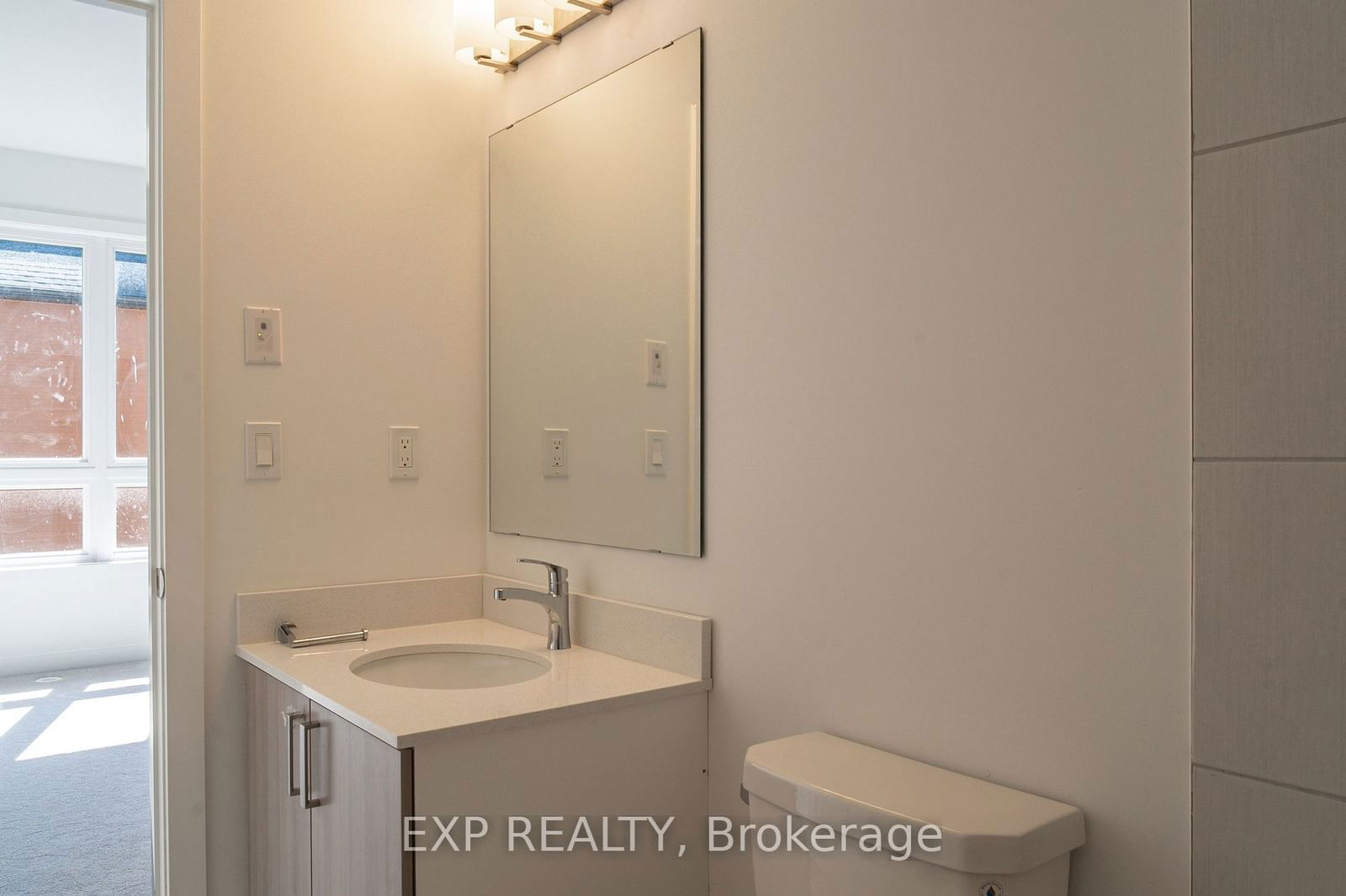 4005 Hickory Dr, unit TH68 for sale - image #15