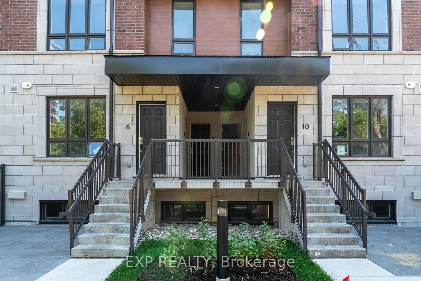 4005 Hickory Dr, unit TH68 for sale - image #2