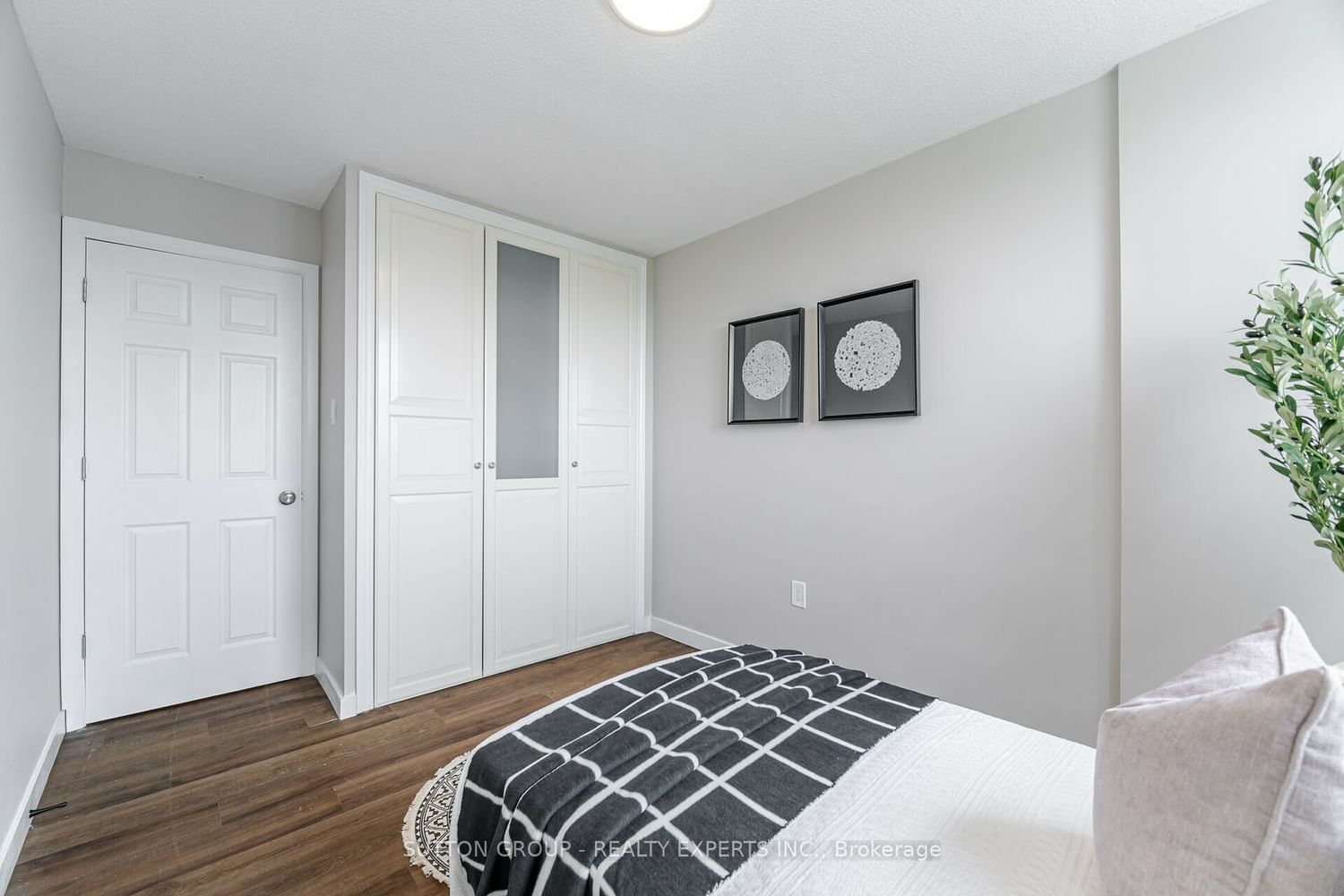 1100 Caven St, unit PH-2 for sale - image #24