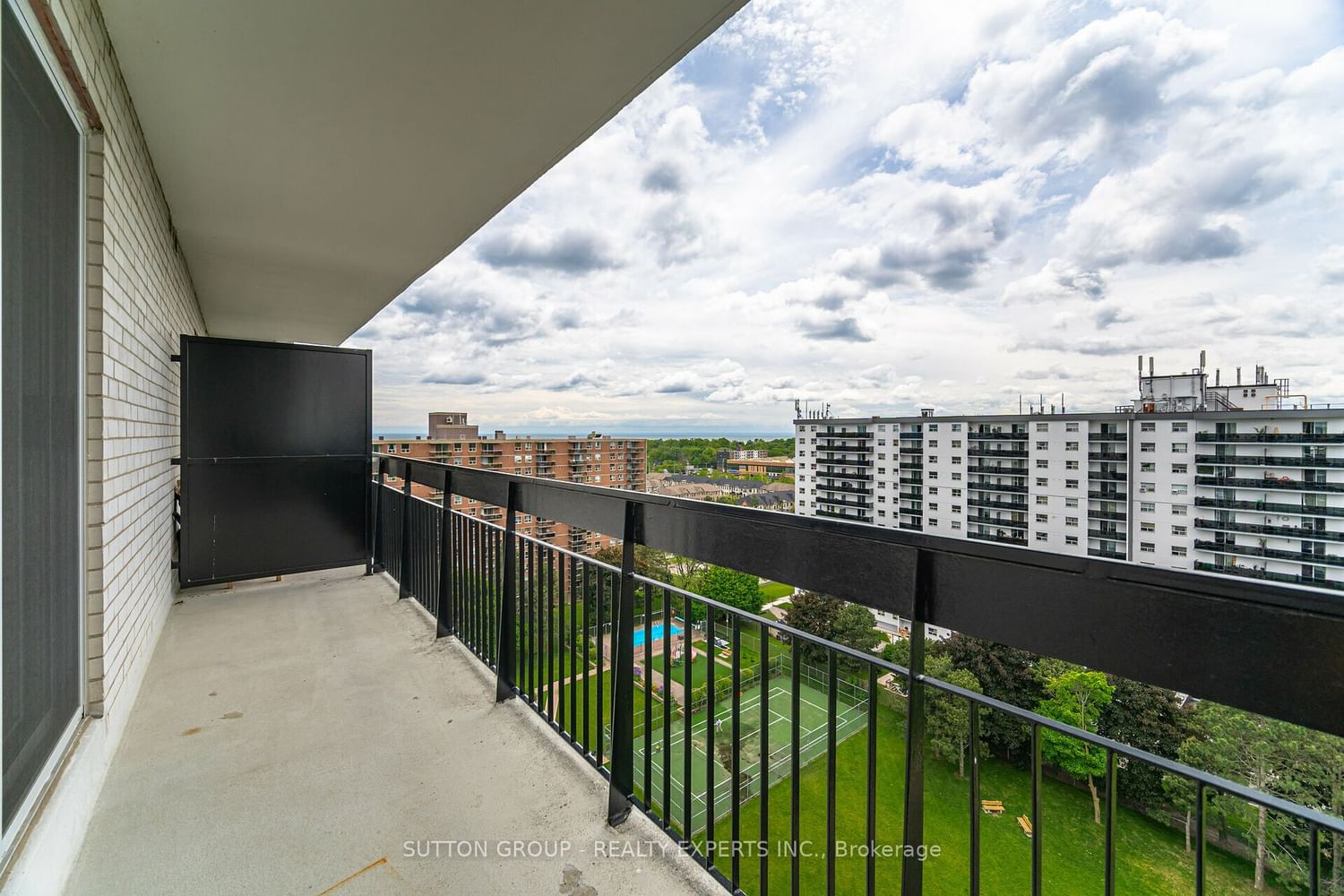 1100 Caven St, unit PH-2 for sale - image #26