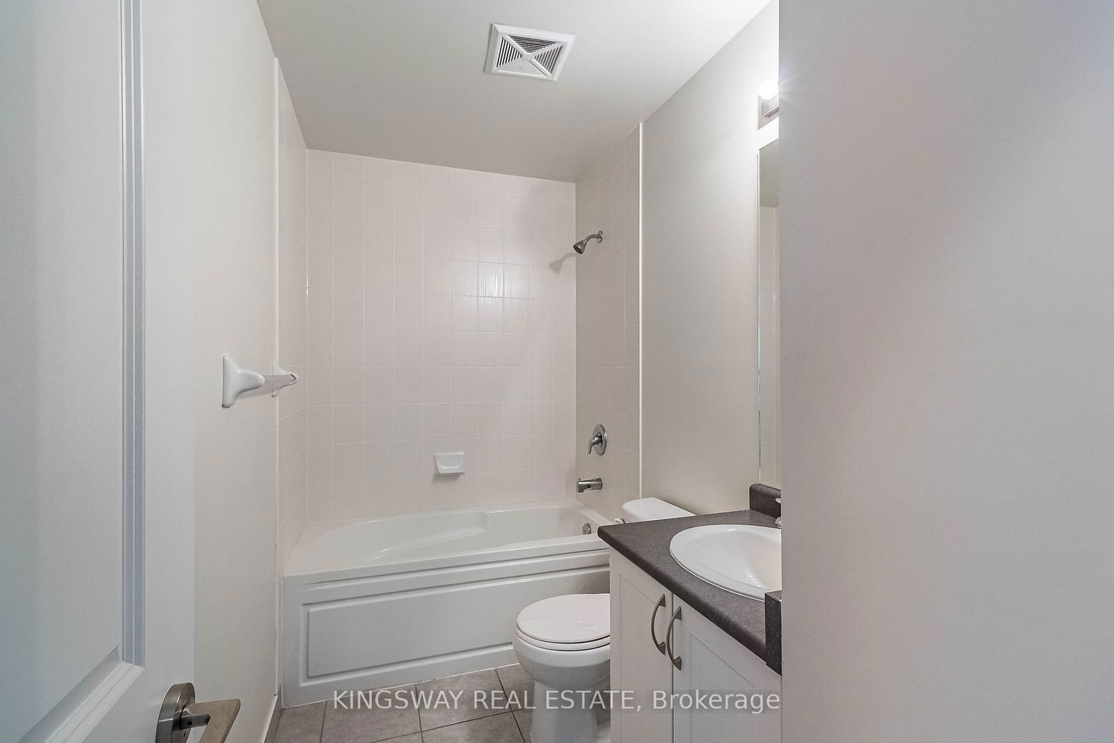 349 RATHBURN Rd W, unit 217 for sale - image #11