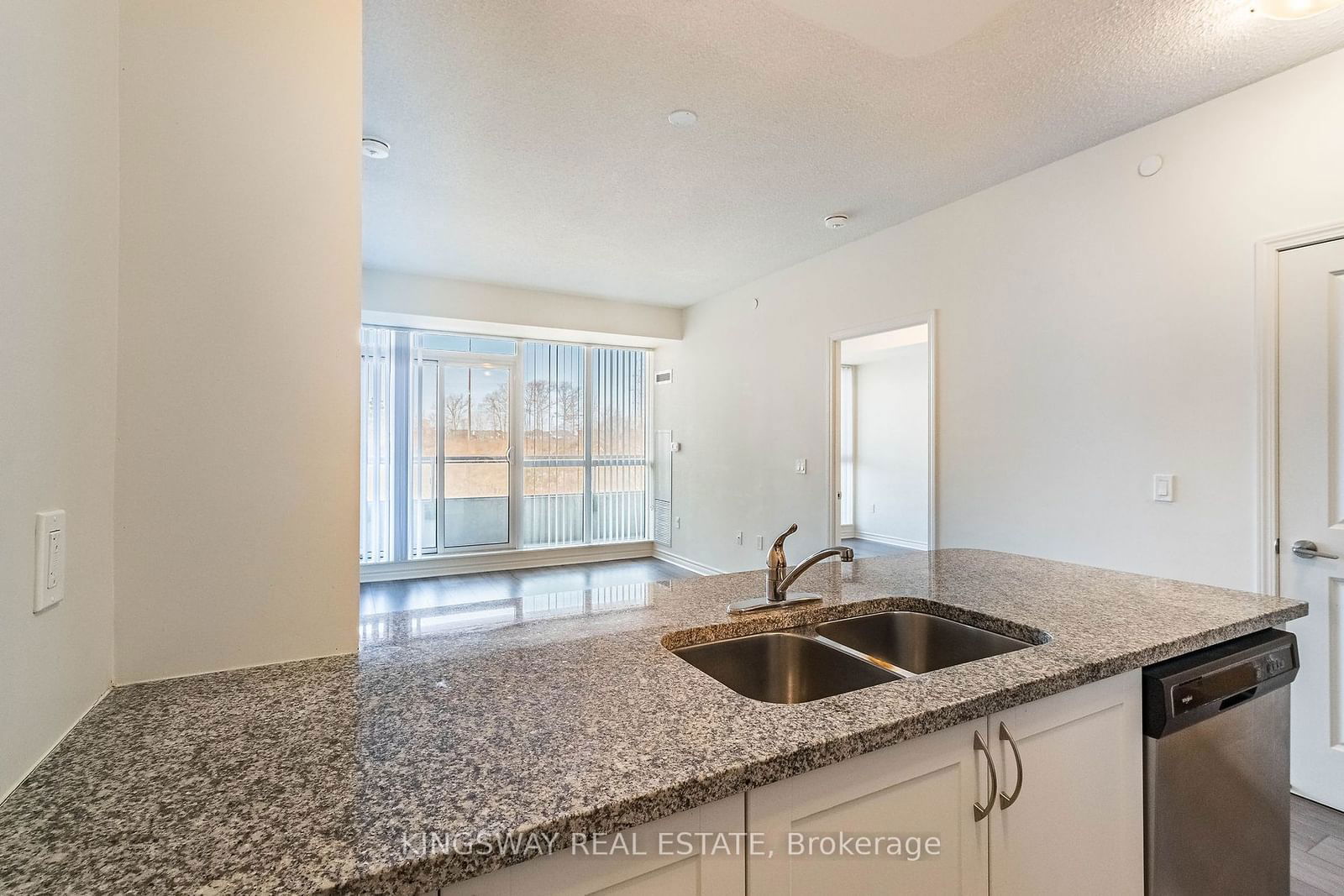 349 RATHBURN Rd W, unit 217 for sale - image #8