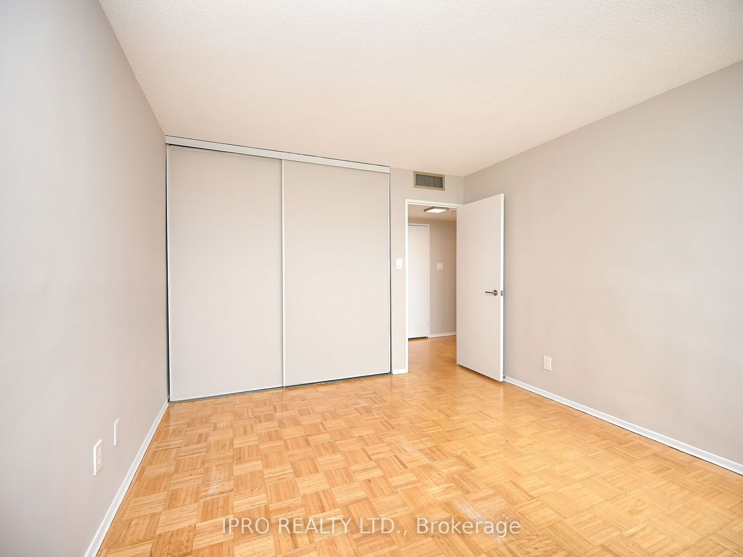 1333 Bloor St, unit 2405 for sale