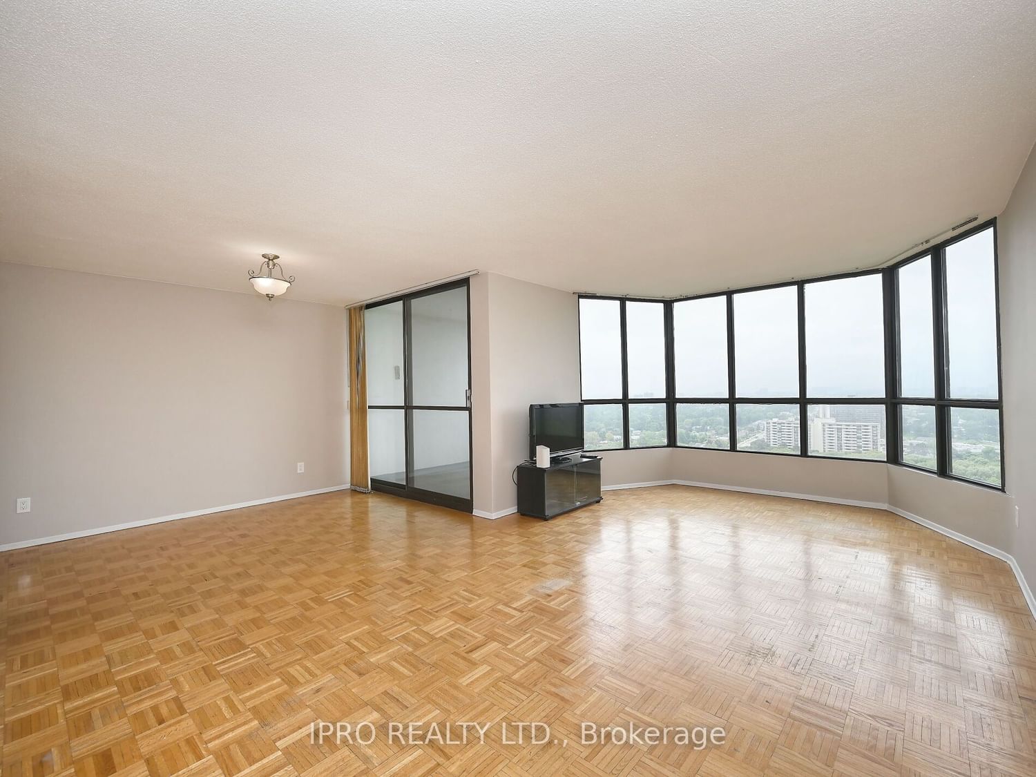 1333 Bloor St, unit 2405 for sale