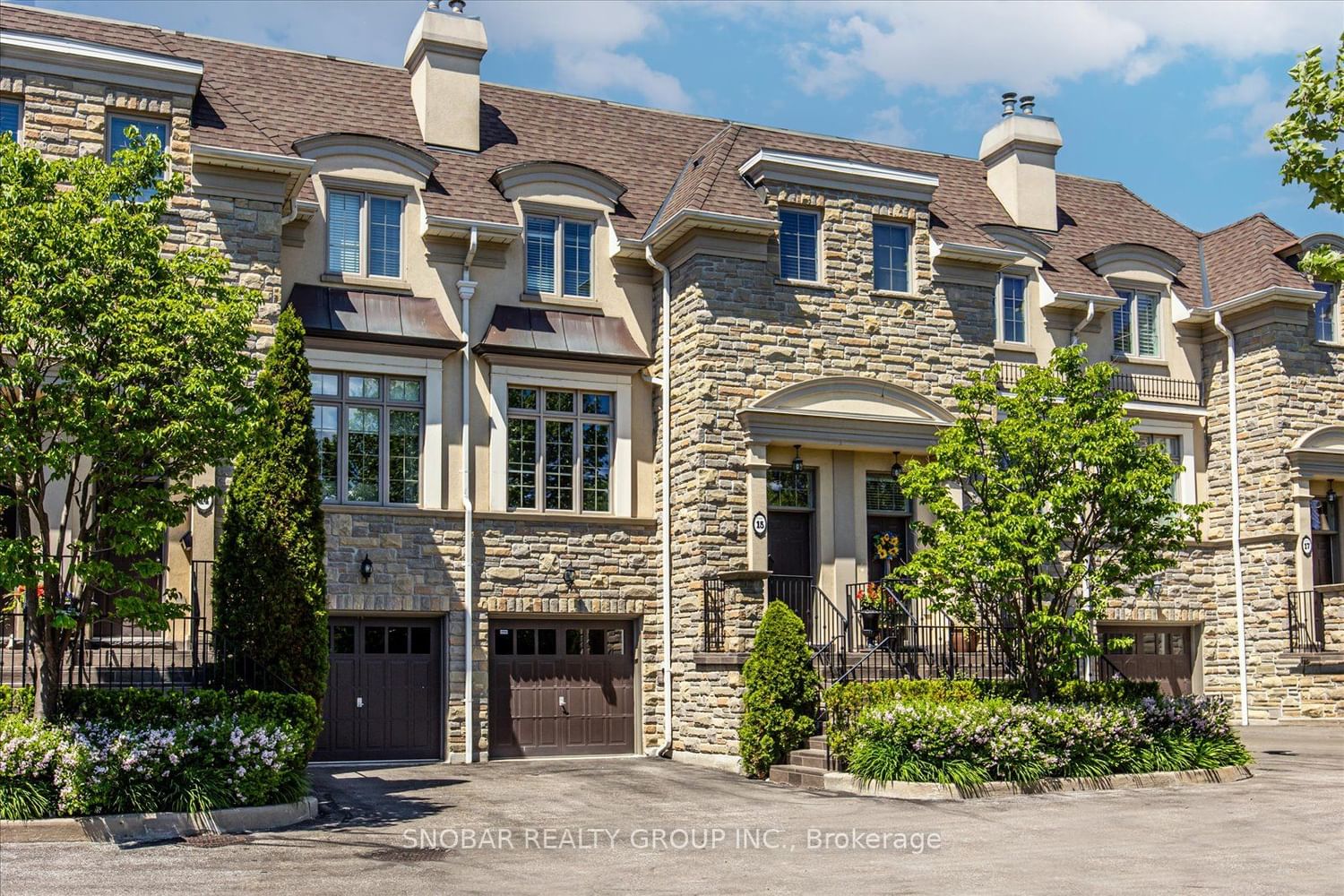 208 La Rose Avenue Townhomes, Etobicoke, Toronto