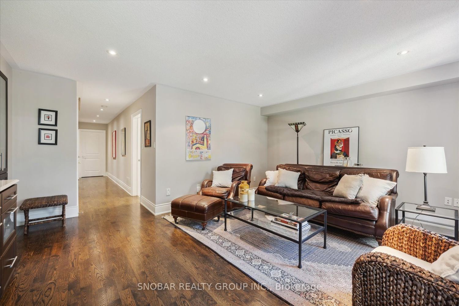 208 La Rose Ave, unit 15 for sale - image #22