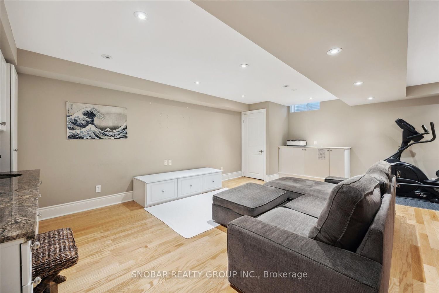 208 La Rose Ave, unit 15 for sale - image #25