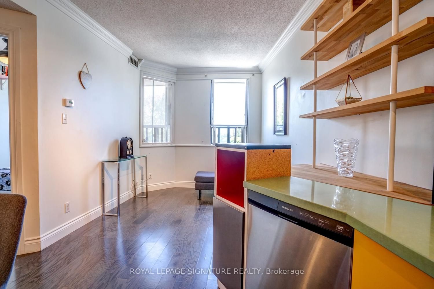 2874 Keele St, unit 304 for sale