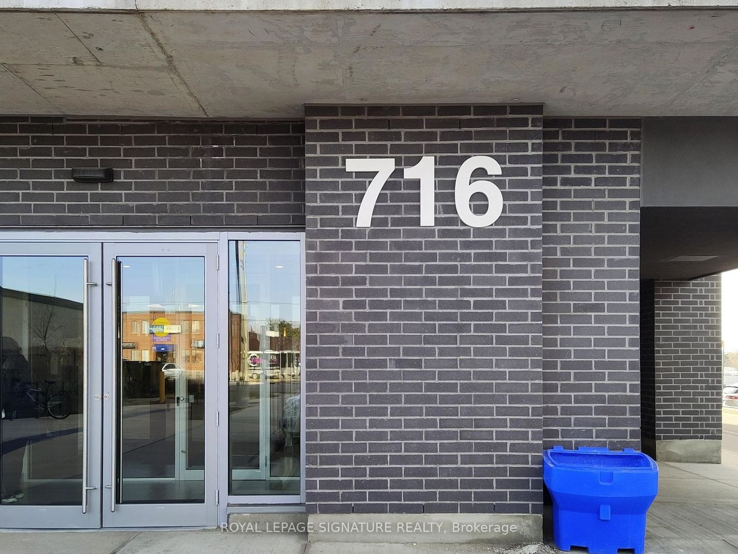 716 Main St E, unit 505 for sale