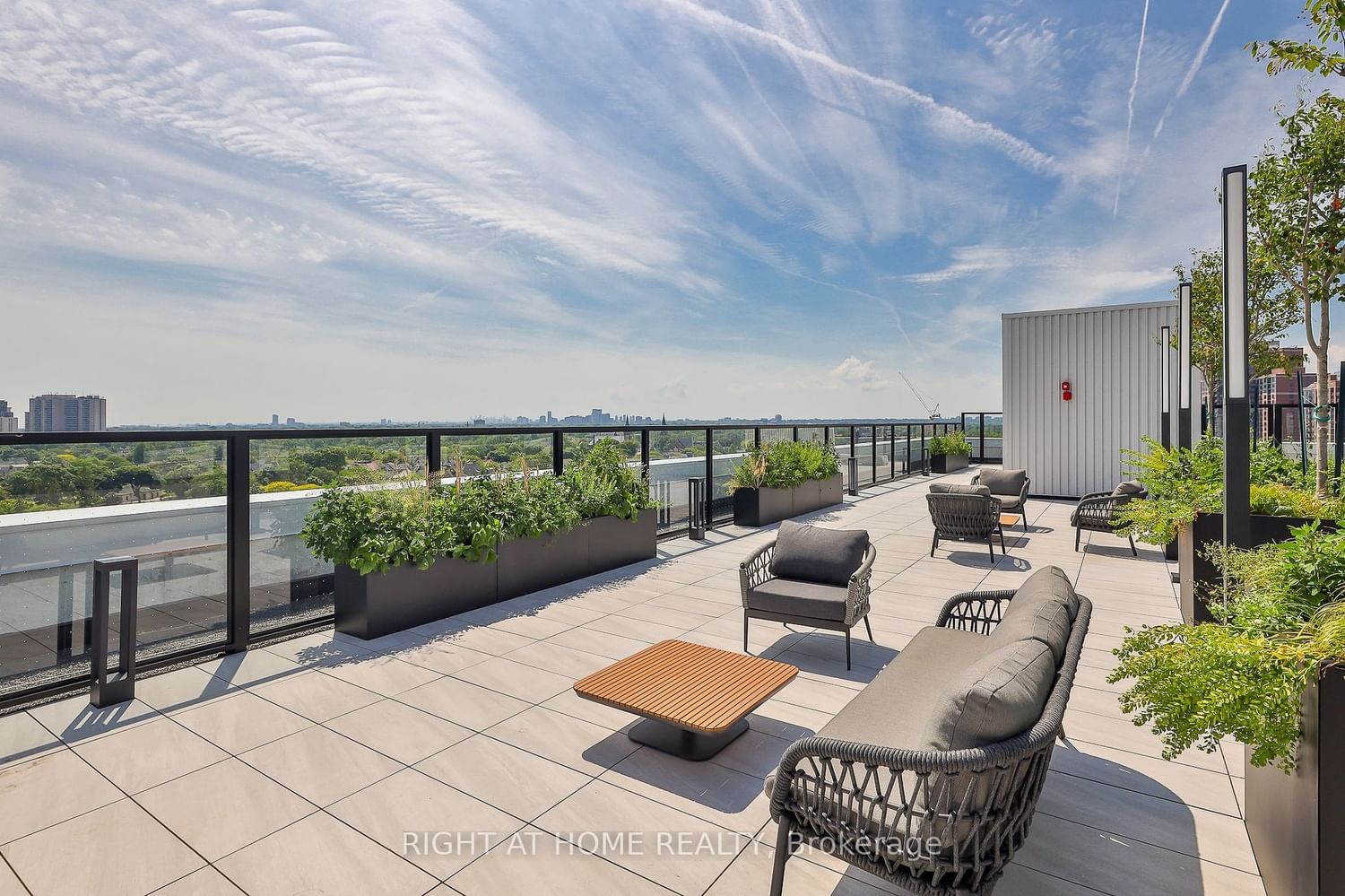 2720 Dundas St W, unit 604 for sale - image #21