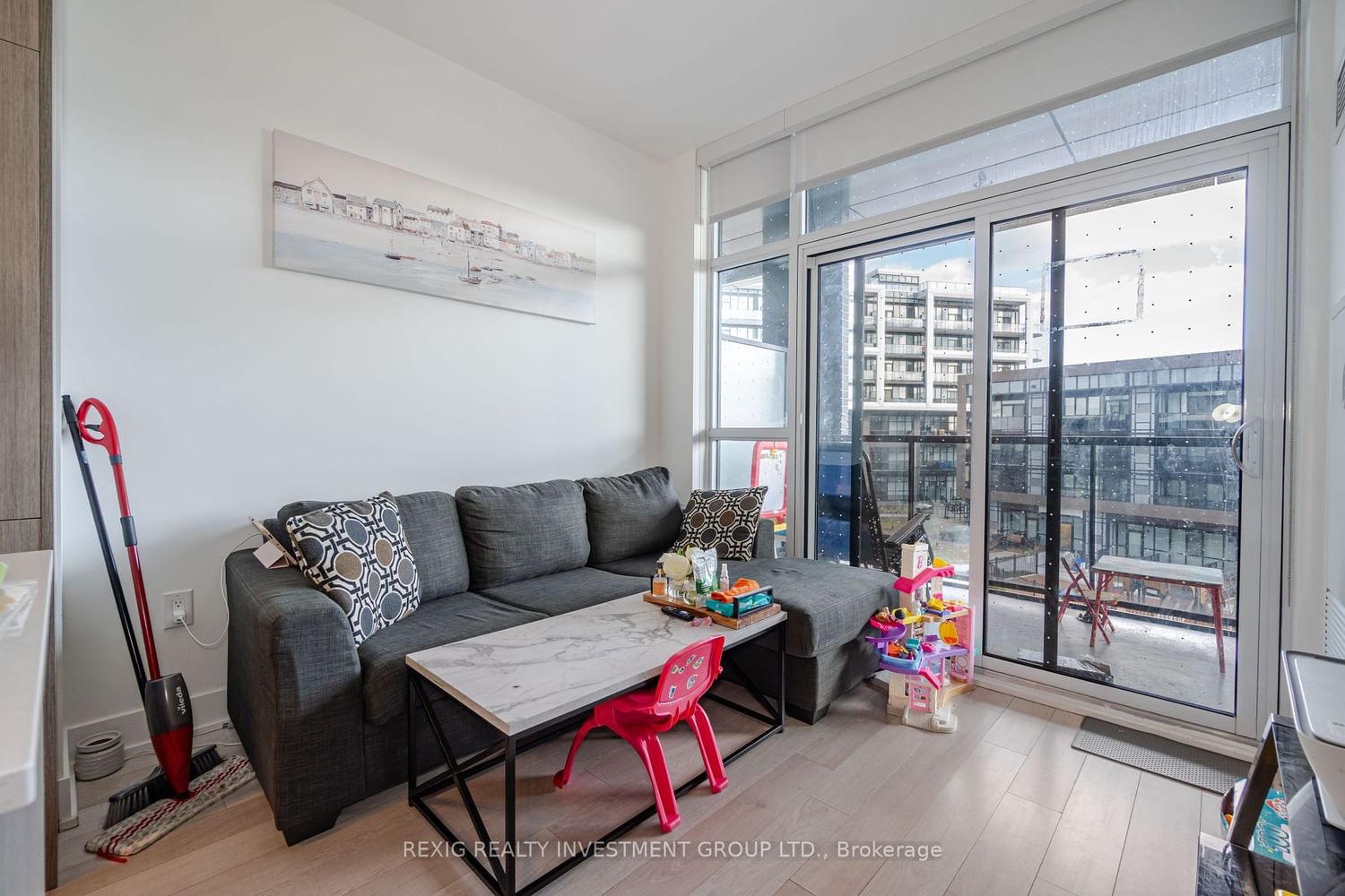 50 George Butchart Dr, unit 301 for sale - image #10