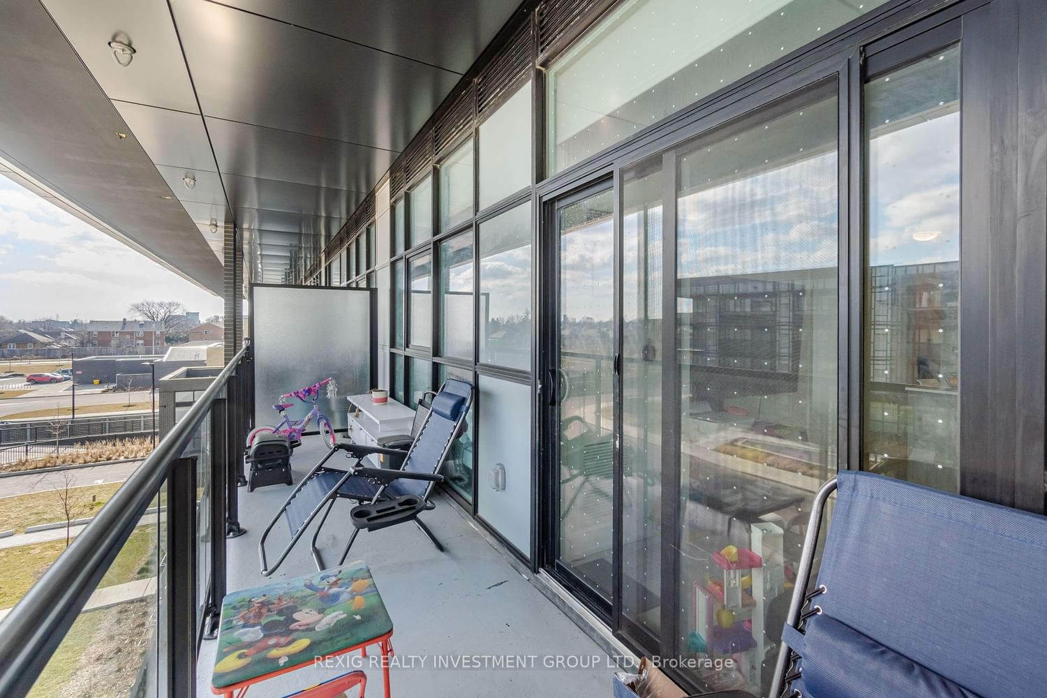 50 George Butchart Dr, unit 301 for sale - image #20