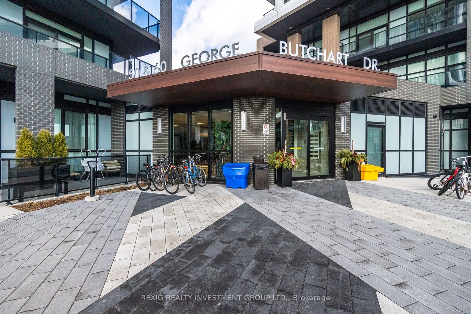 50 George Butchart Dr, unit 301 for sale - image #22