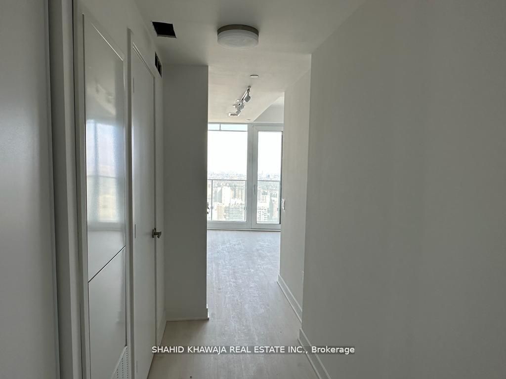 3900 Confederation Pkwy, unit 5702 for sale - image #4