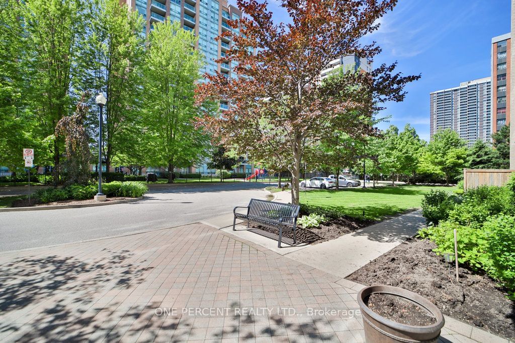 7 Michael Power Pl, unit 1101 for sale - image #5