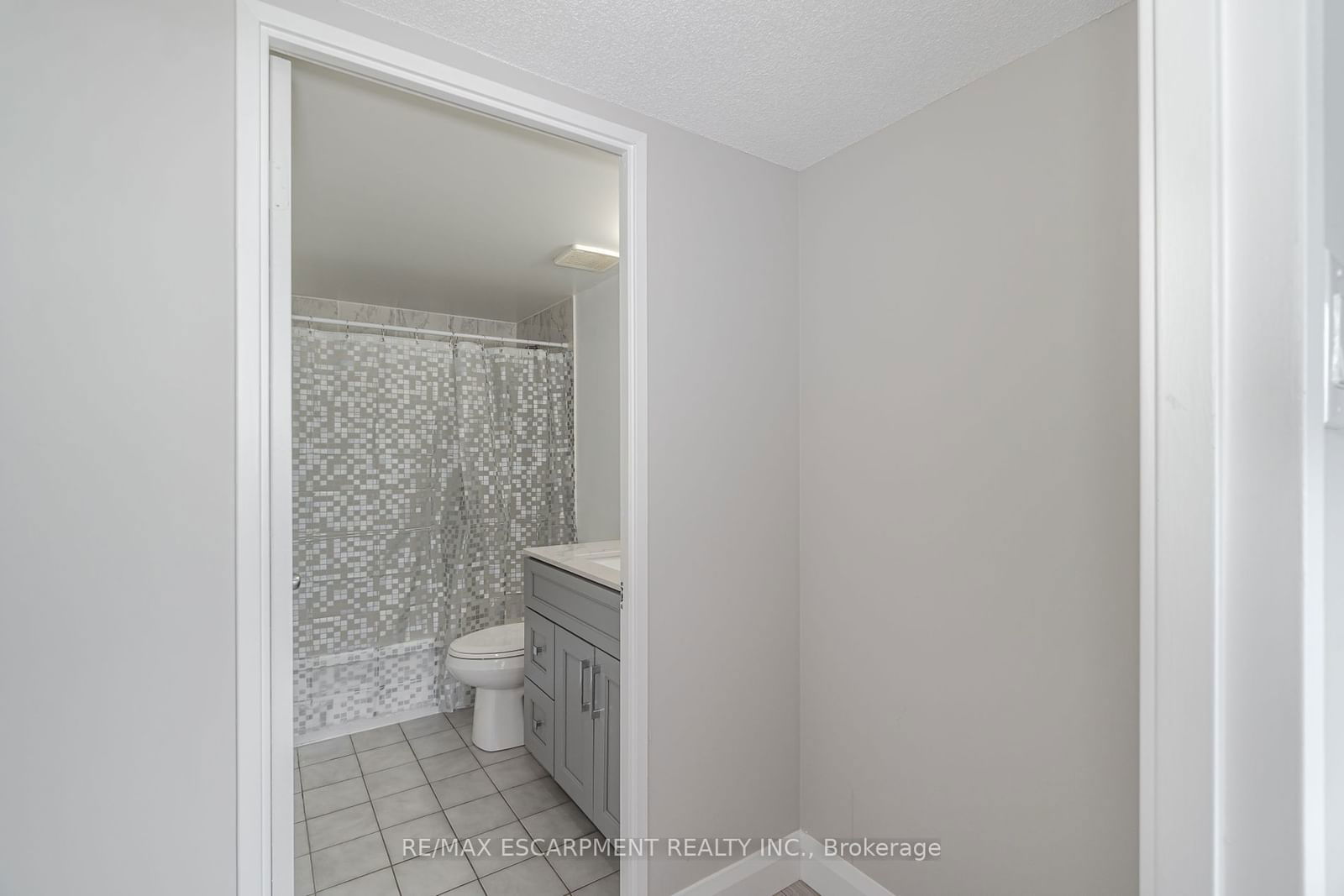 4185 Shipp Dr, unit 512 for sale - image #12