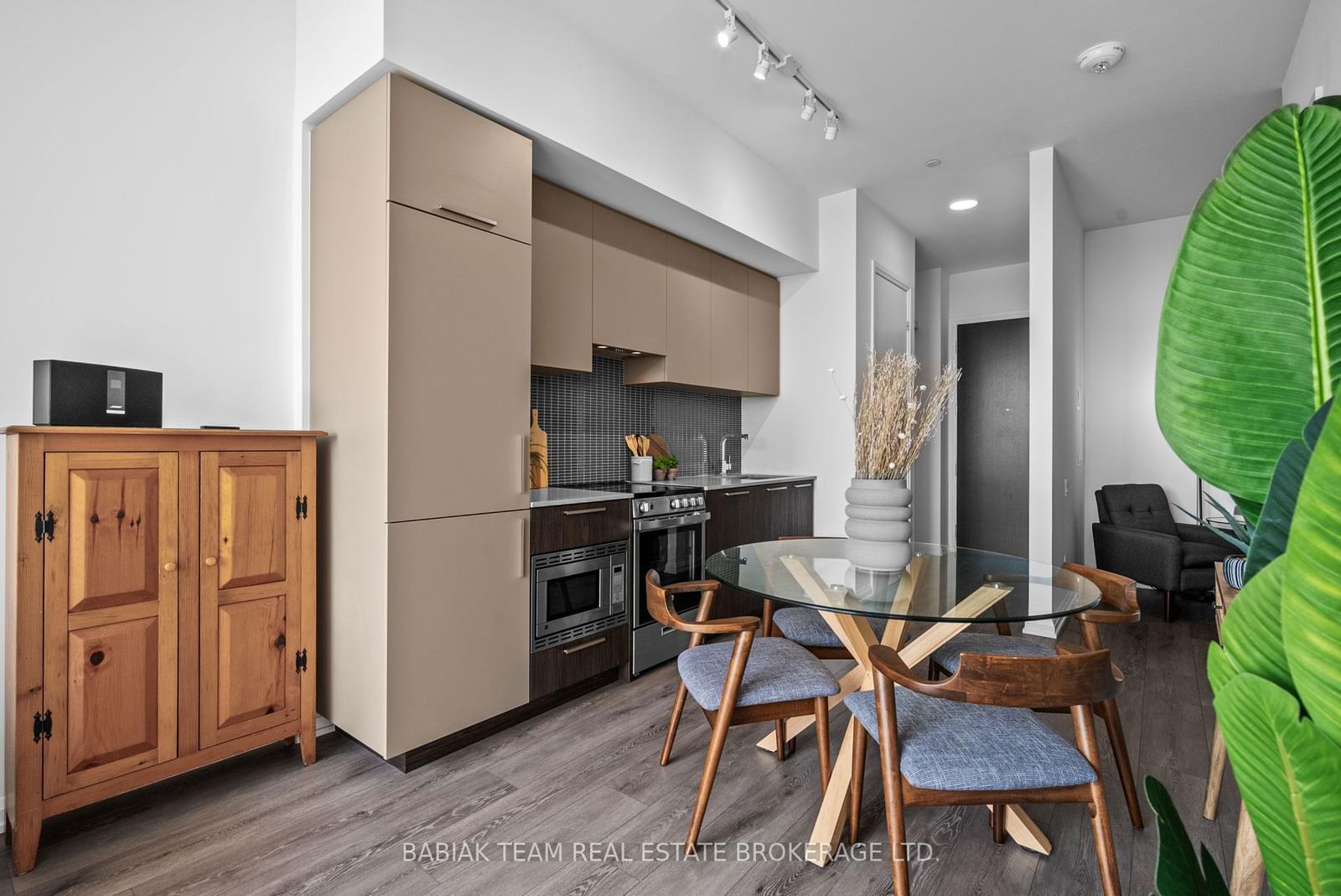 4208 Dundas St W, unit 809 for sale - image #7