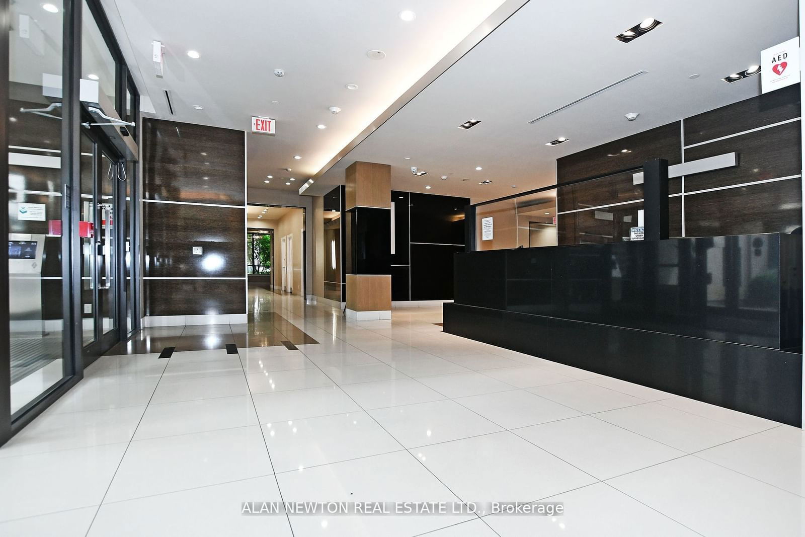 1 De Boers Dr, unit 614 for sale - image #4