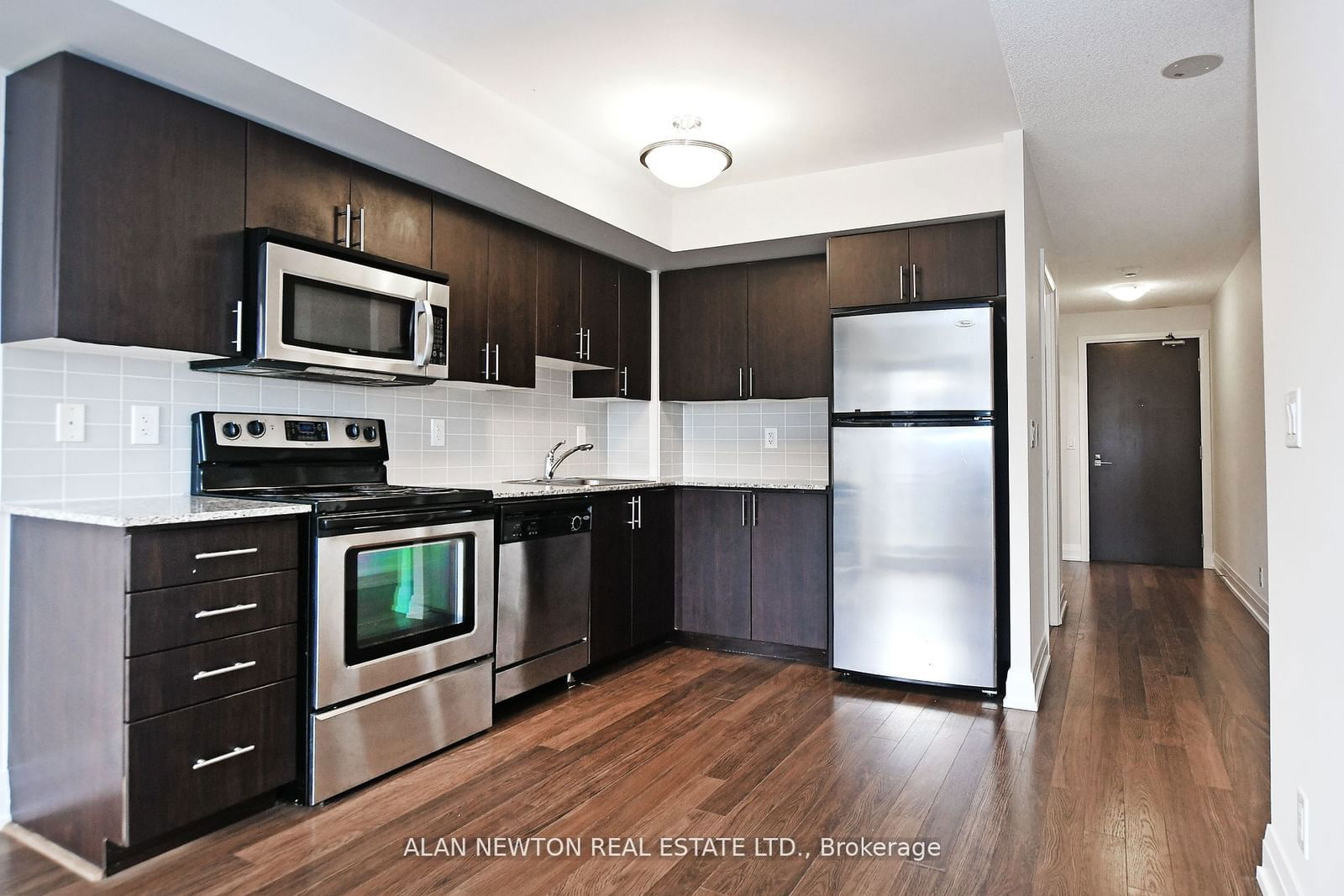 1 De Boers Dr, unit 614 for sale - image #8