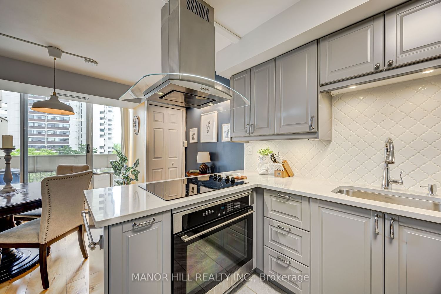 1300 Marlborough Crt, unit 523 for sale - image #10