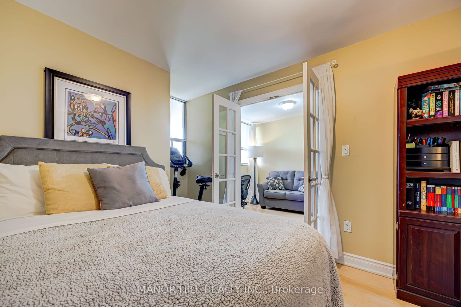 1300 Marlborough Crt, unit 523 for sale - image #34