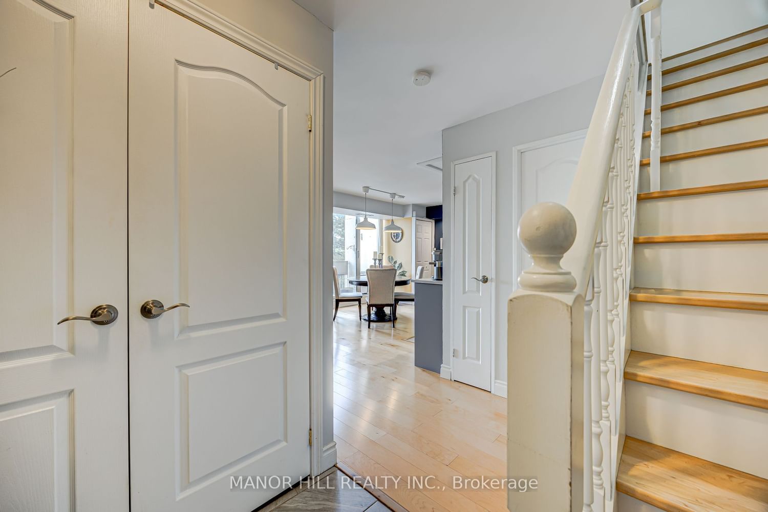 1300 Marlborough Crt, unit 523 for sale - image #7