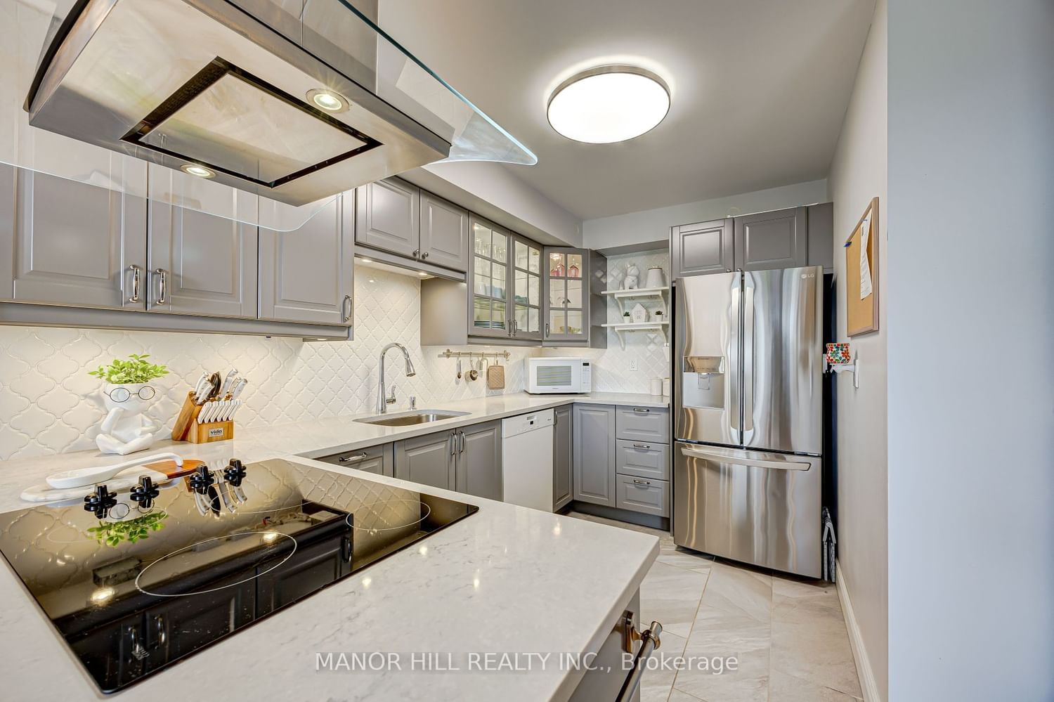 1300 Marlborough Crt, unit 523 for sale - image #8