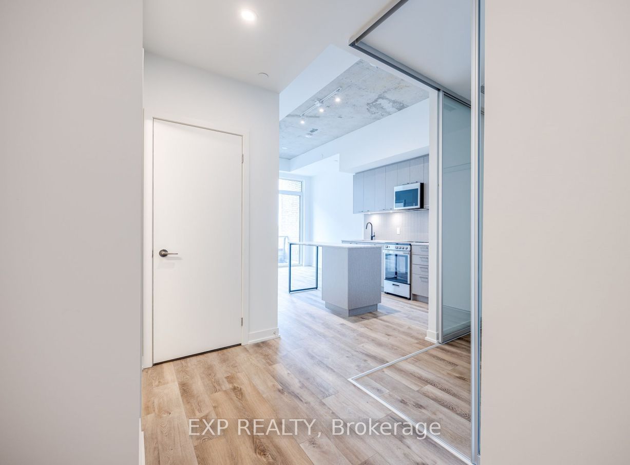 1808 St Clair Ave W, unit 611 for rent