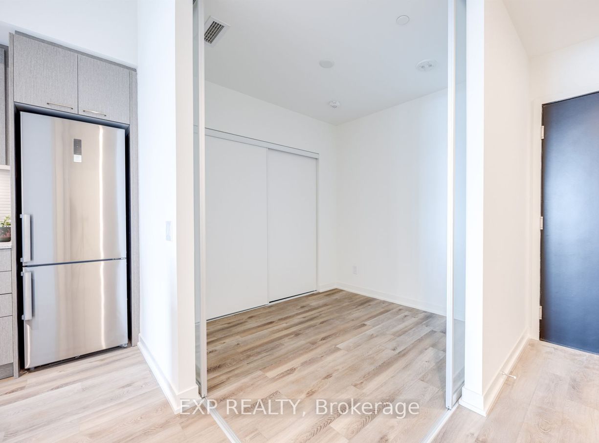 1808 St Clair Ave W, unit 611 for rent